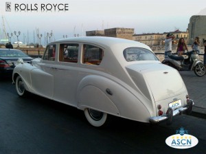 p 0039 300x224 Rolls Royce